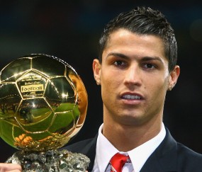 开云APP-当NBA季后赛的哨声响起，巴拉圭的足球如何制霸了沙特的夜晚？