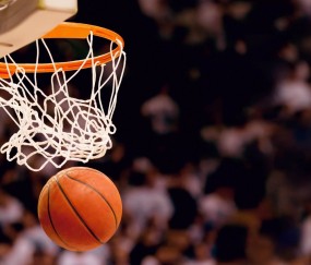 开云体育世界杯-东契奇式爆发点燃五棵松，北京队加时鏖战诠释一个人与一座城