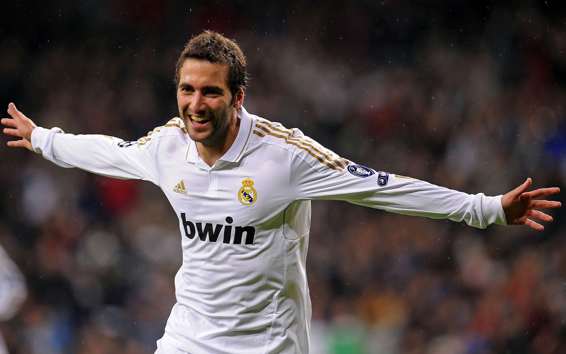 意甲焦点战，当塞维利亚的欧联基因淘汰了日本的百年计划