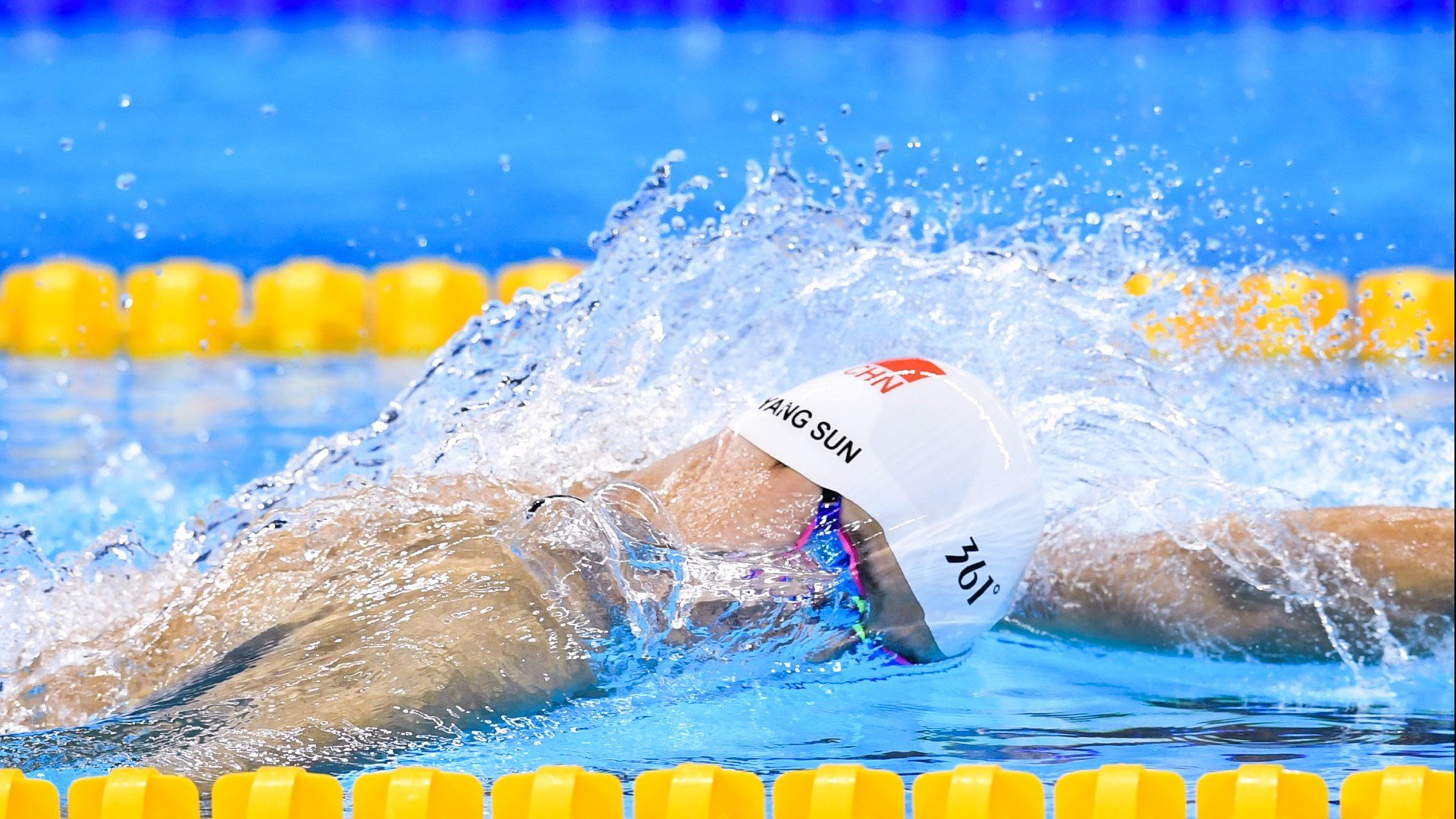 喀麦隆完胜瑞典，巴斯托尼如何用非洲节奏撕碎北欧防线